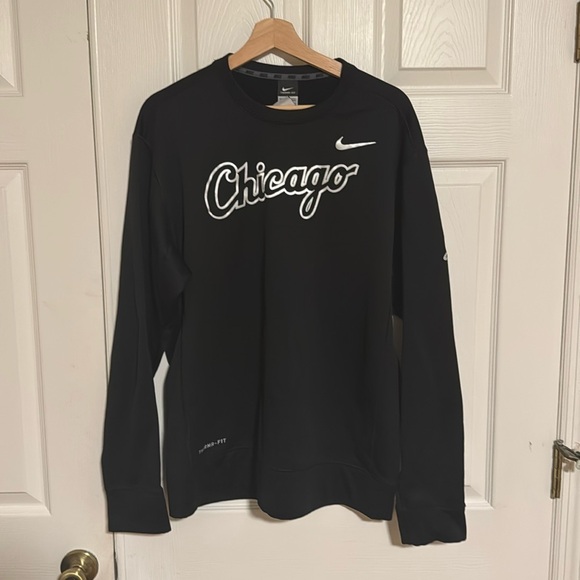 Nike Large Chicago White Sox Therma Fit Sweatshirt - Picture 1 of 5